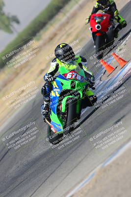 media/Aug-19-2022-TrackDaz (Fri) [[a0110a8595]]/Club Race/10am (Outside Grapevine)/